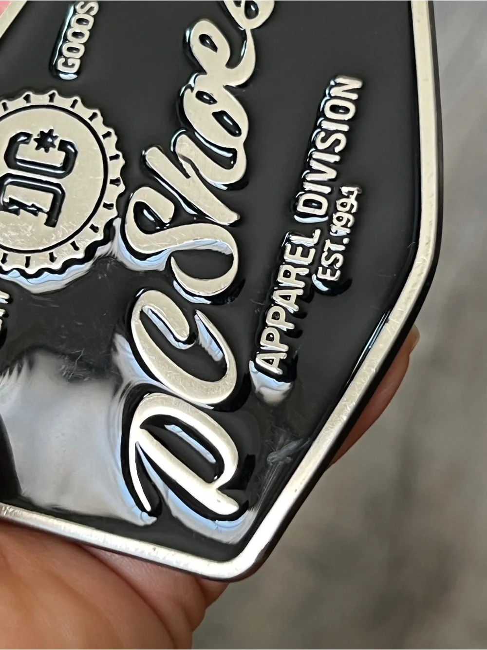DC Shoes Logo Enamel Belt Buckle Black Glossy Metal Y2K Skate Streetwear